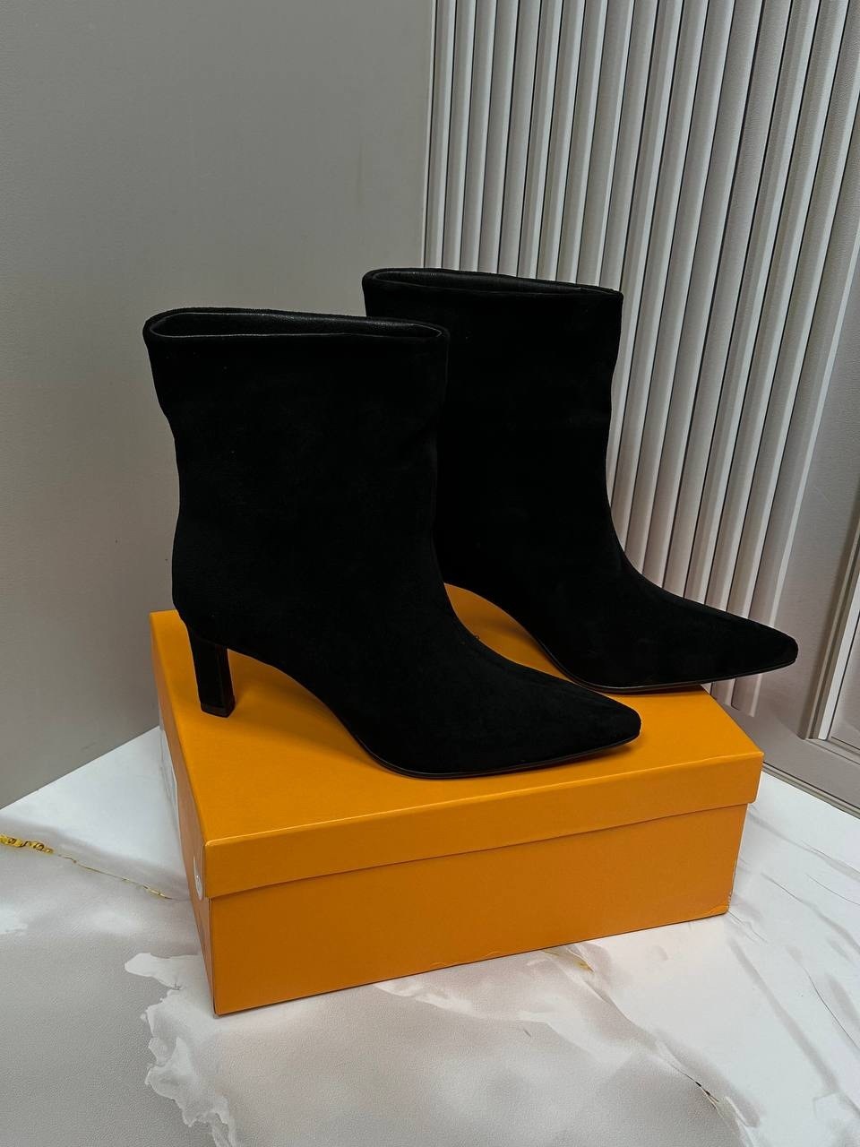 женские ботильоны,замшевые ботильоны,,ботильоны,черные ботильоны