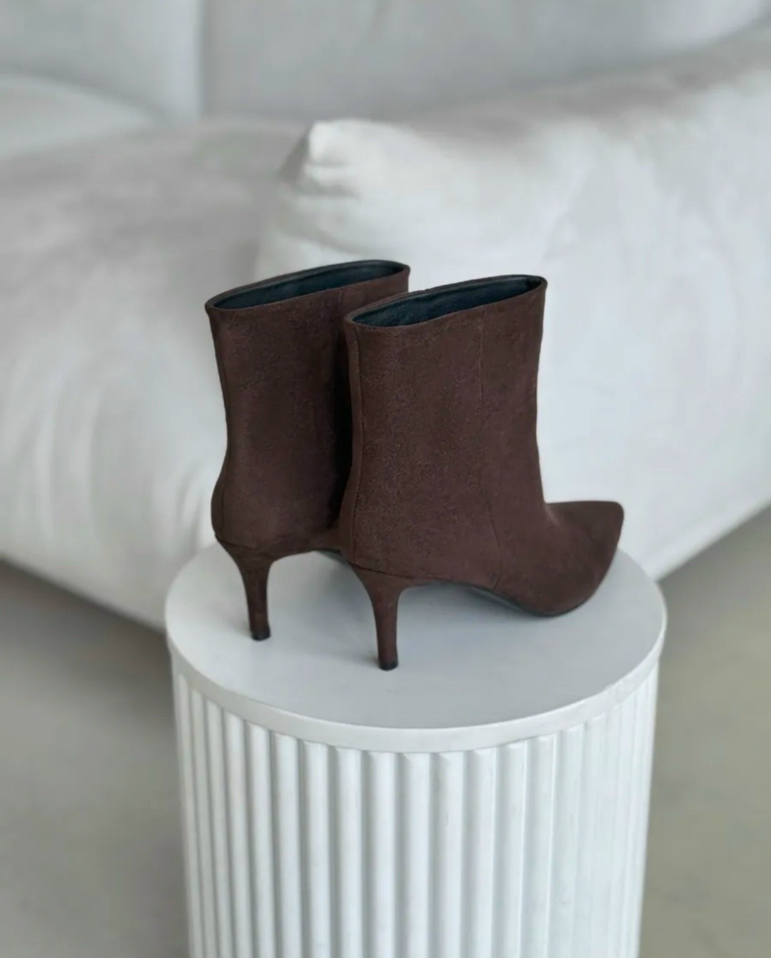 ботильоны,замшевые женские ботильоны с острым носком на,замшевые ботильоны,женские ботильоны,ботильоны женский shoux коричневый размер 37