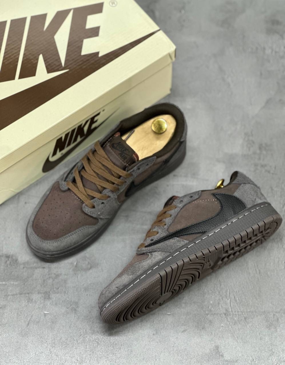 кроссовки travis scott x air jordan 1 low velvet brown nike,кроссовки nike sb dunk low travis scott,nike air jordan 1 low travis scott,кроссовки nike air jordan 1 low travis scott,travis scott x air j