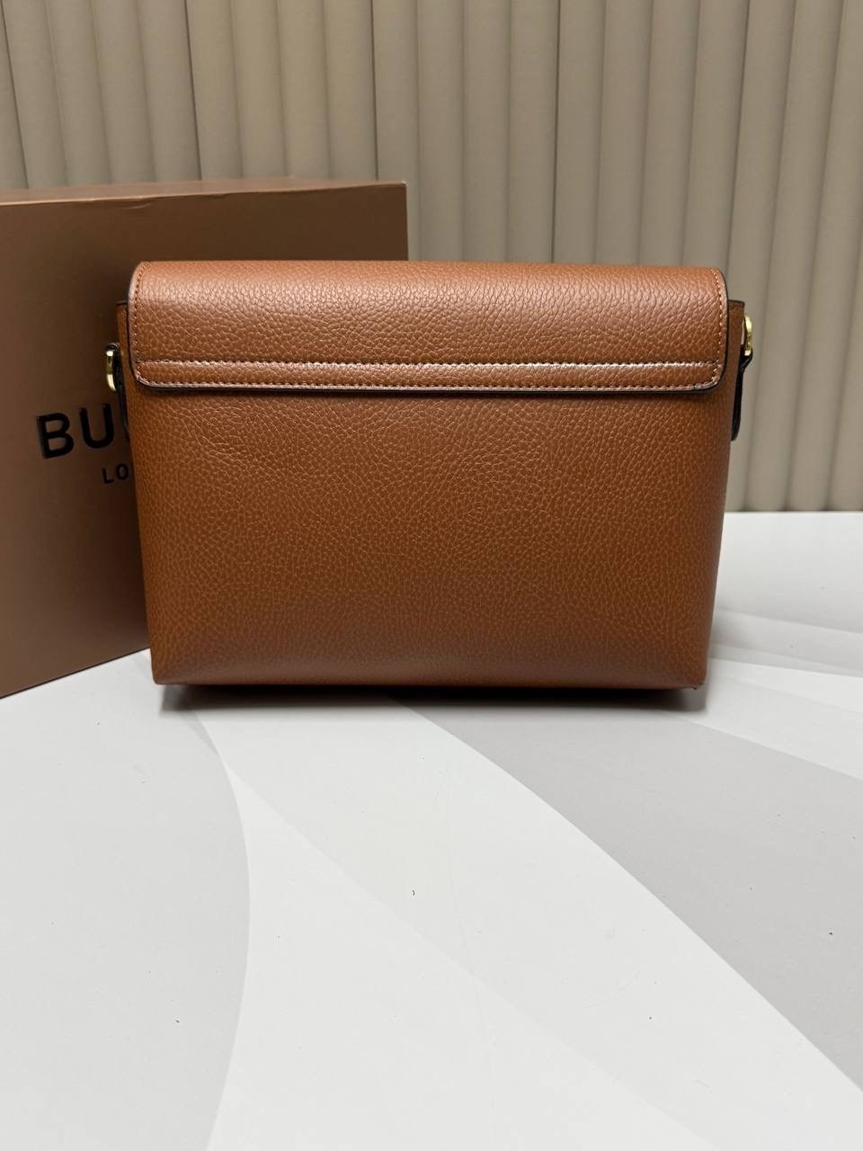 сумка burberry,сумка burberry crossbody bag,burberry сумка на плечо,burberry note medium сумка,сумка burberry женская