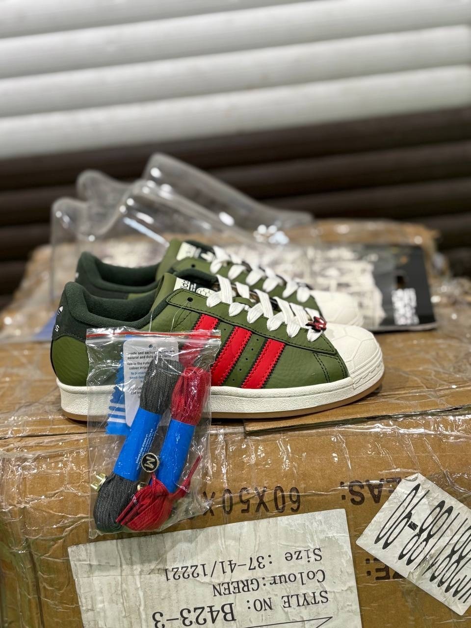 адидас суперстар черепашки ниндзя,tmnt x adidas superstar shelltoe,,кроссовки tmnt x аdidas superstar «shelltoe»,the teenage mutant ninja turtles x adidas superstar "shelltoe"