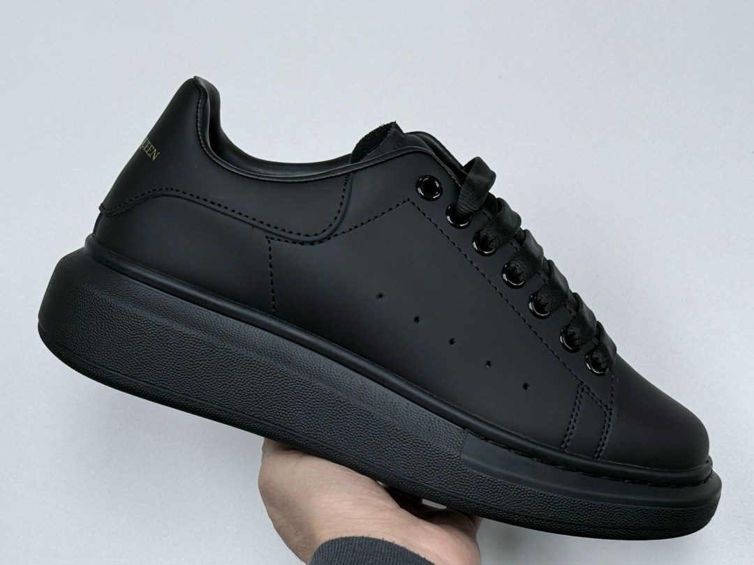 кроссовки alexander mcqueen,кеды александр маккуин черные,кроссовки alexander mcqueen мужские,кроссовки alexander mcqueen oversized sneaker black,кеды alexander mcqueen