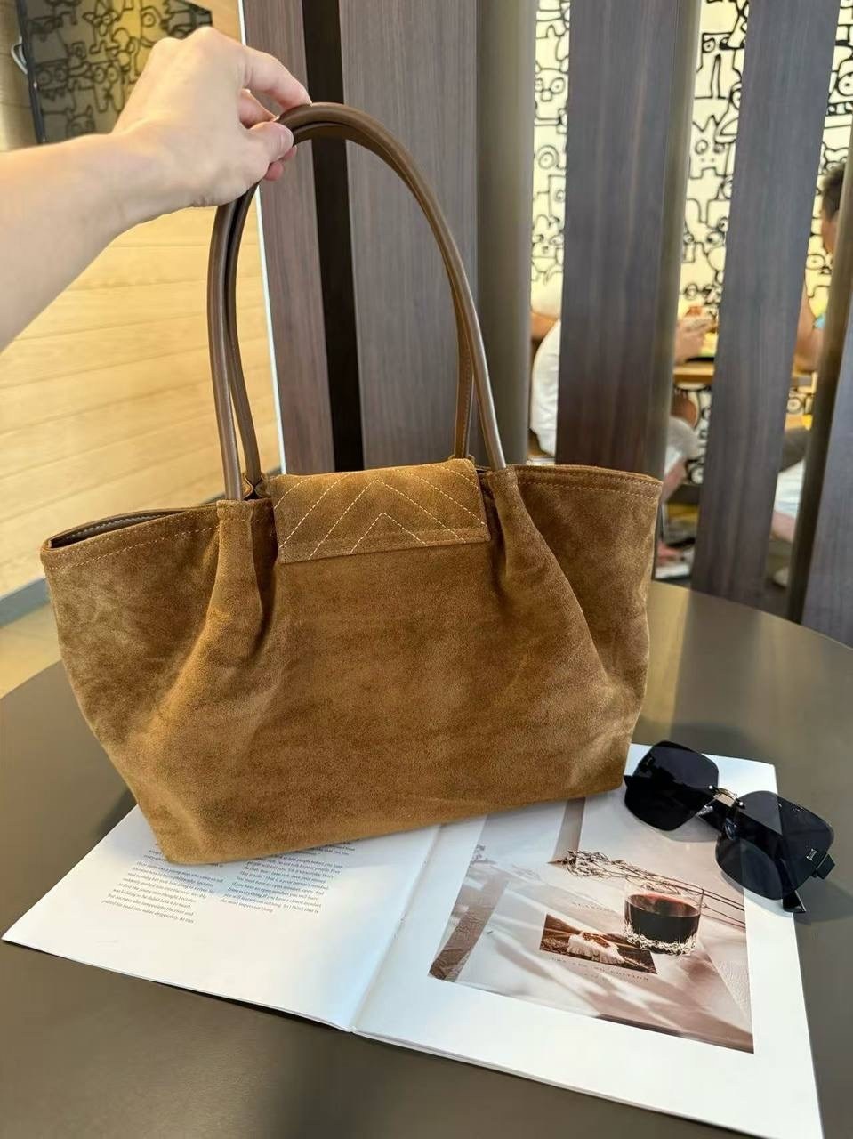 yves saint laurent сумка женская объемная,yves saint laurent сумка,сумка женская yves saint laurent,сумка saint laurent женская замша бордовая,замшевая сумка yves saint laurent 39x23 см