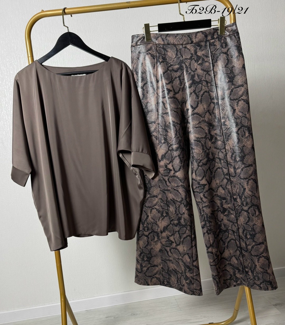 костюмы брючные,брючные женские костюмы,брючный комплект,костюм двойка женская,