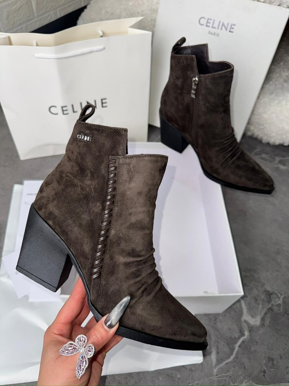 ботильоны женские,ботильоны зимние натуральная замша piniolo,замшевые ботильоны,казаки замшевые демисезонные ботинки на каблуке italyano,казаки замшевые демисезонные ботинки на каблуке italiano