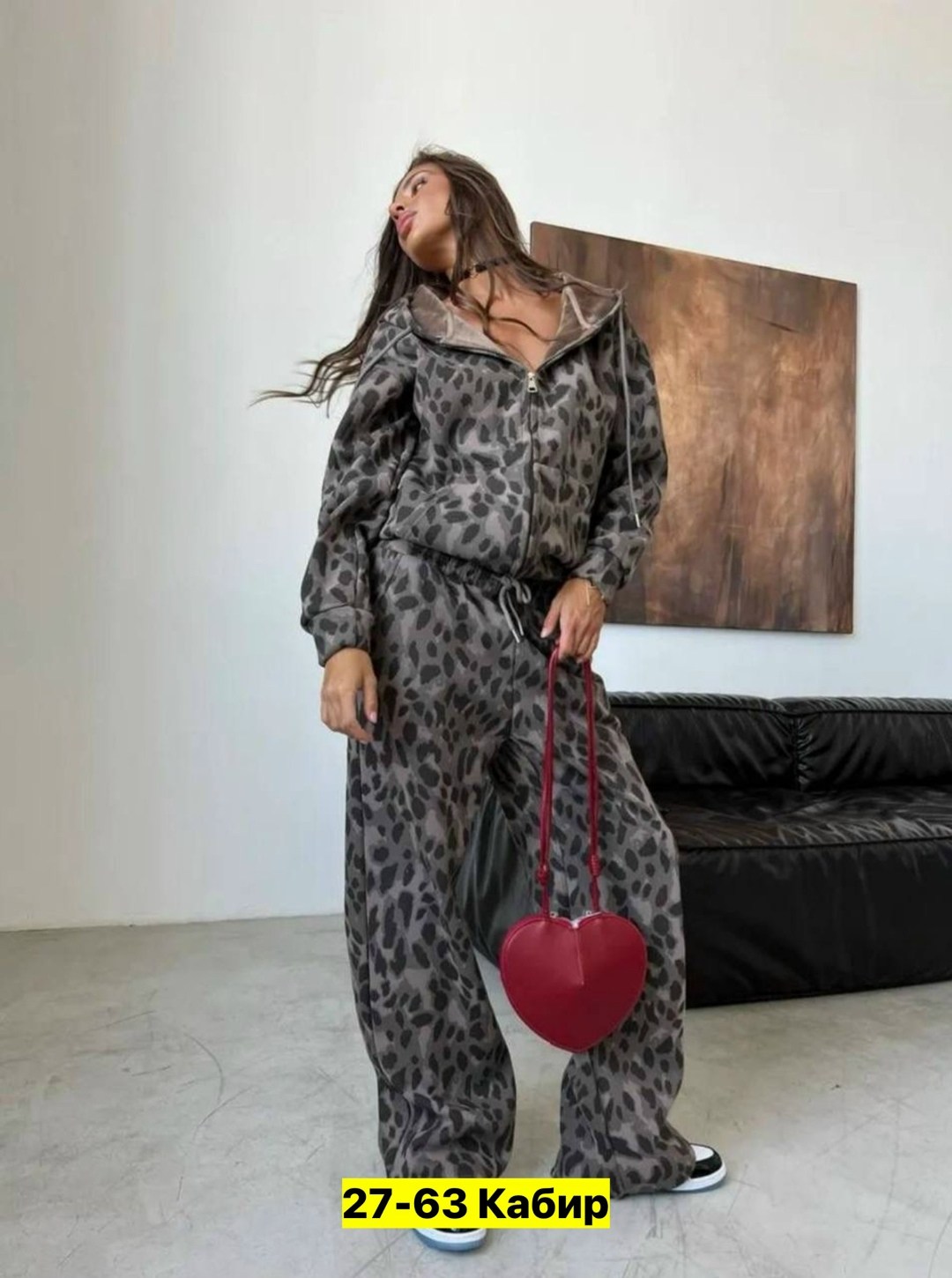 спортивный костюм женский с леопардовым принтом,леопардовые костюмы,костюм с мехом,спортивные костюмы женские,женские костюмы