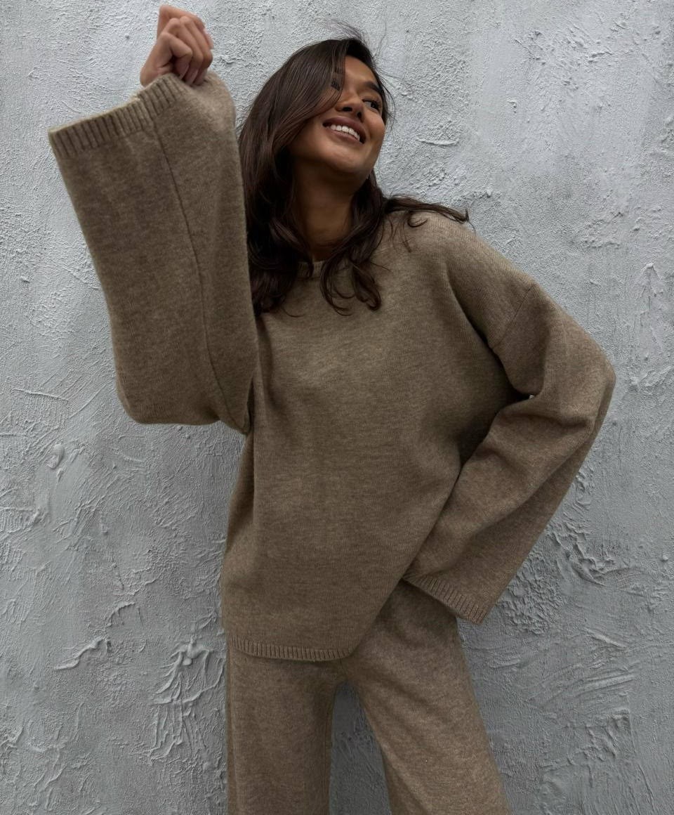 брючный костюм,костюм женский,женский трикотажный костюм,красный костюм,спортивные костюмы