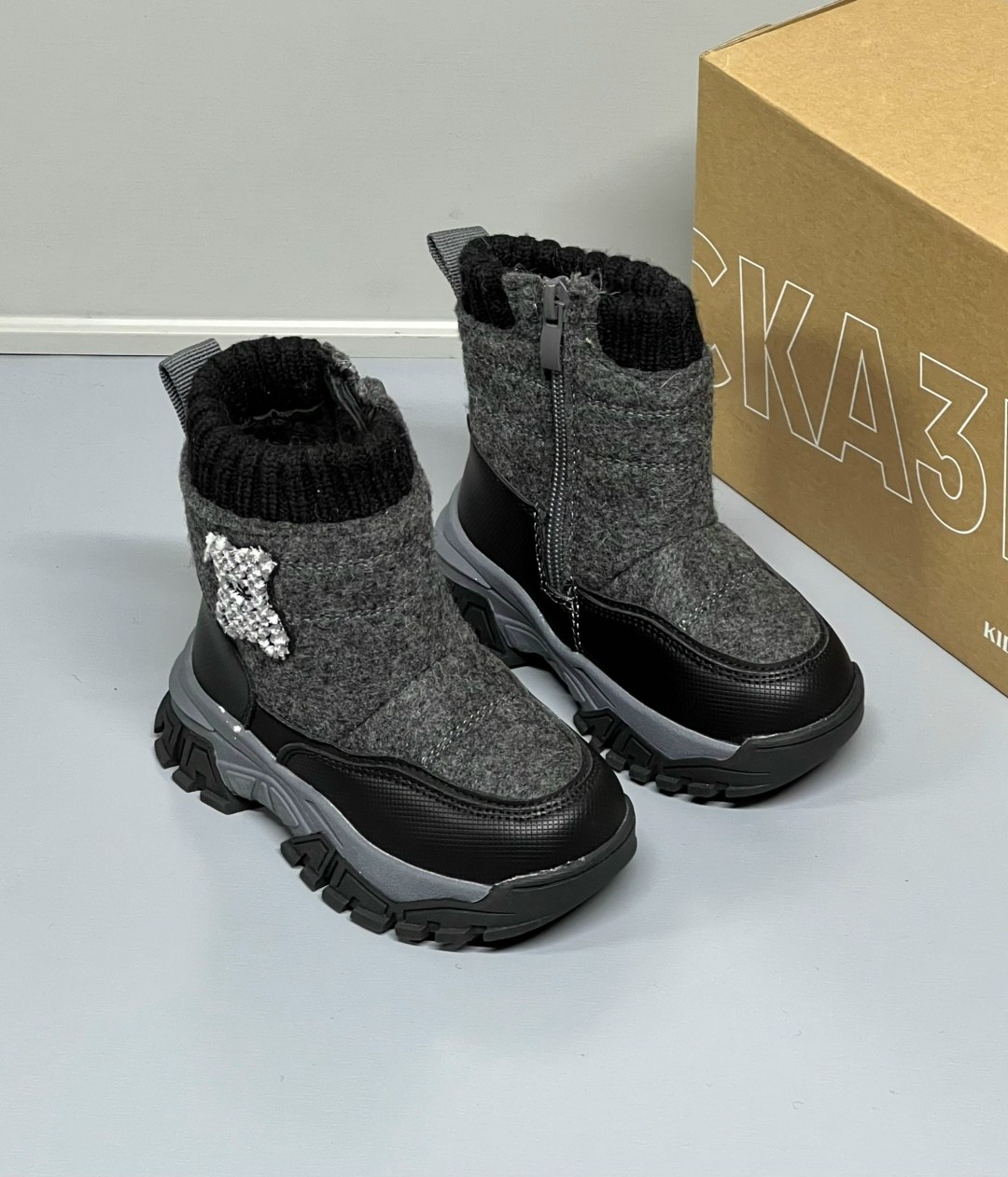 детские валенки,,детская ,зимняя ,зимние детские ботинки