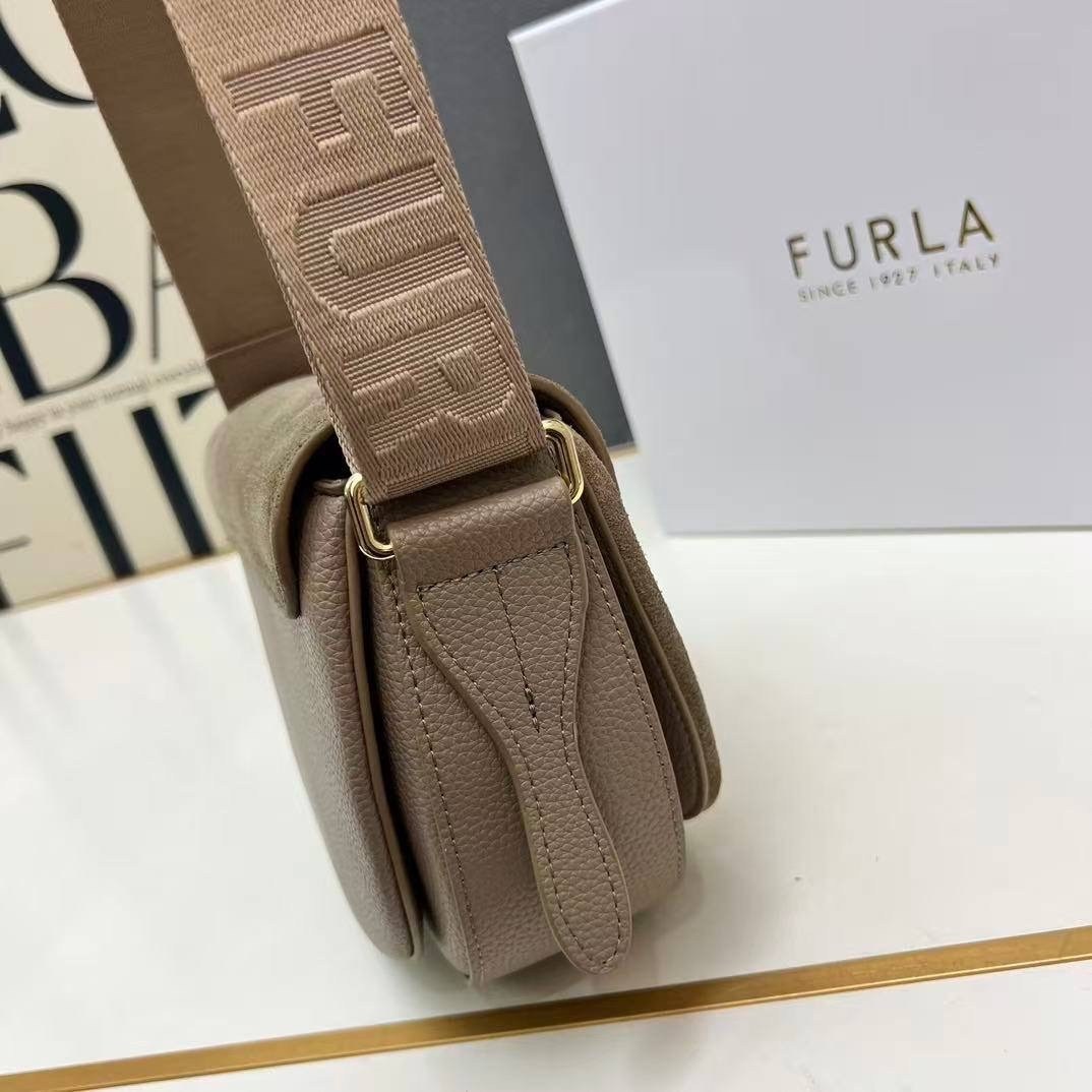 furla сумка через плечо 26cm × 18cm × 8cm,сумка фурла,сумка,furla сумка женская,женская сумочка