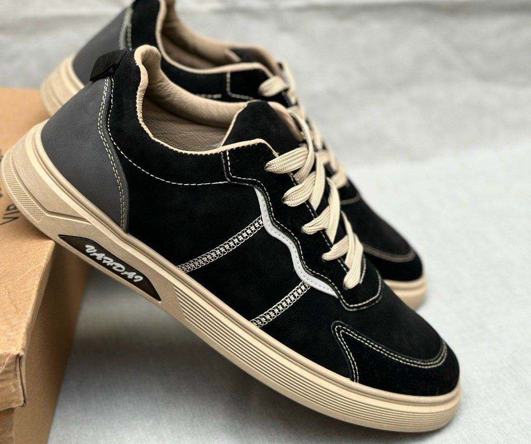 ,мужская ,замшевые кроссовки,кроссовки для мужчин,спортивная  мужская