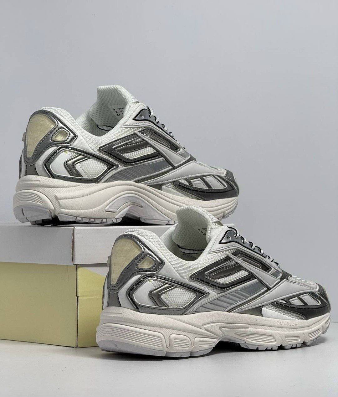 женские кроссовки,кроссовки низкие,оригинальные кроссовки,массивные кроссовки,кроссовки повседневные