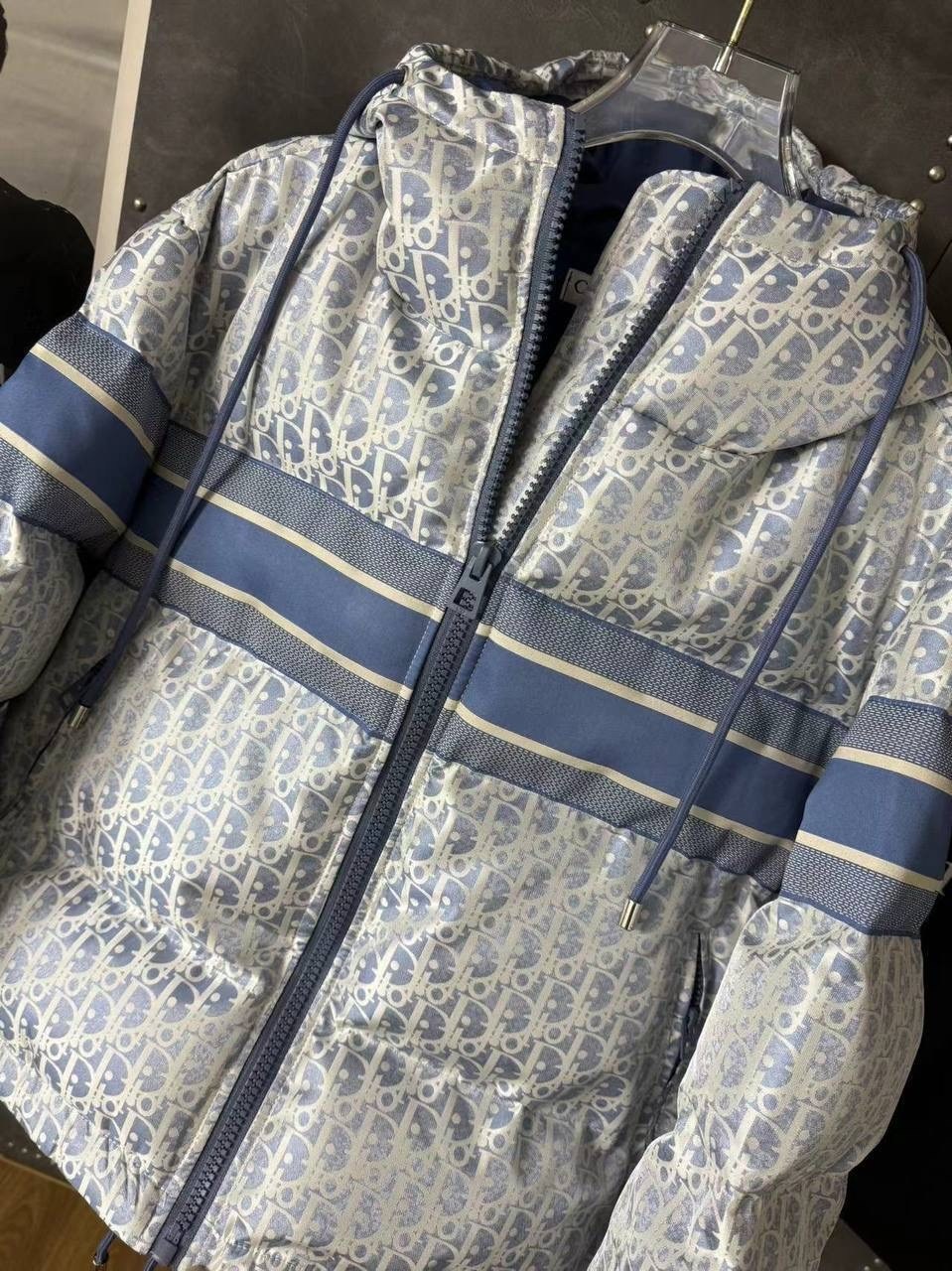 пуховик кристиан диор женский,пуховик-куртка brunello cucinelli женская,женский пуховик prada серый арт. 85v45,пуховик dior,женская куртка loro piana