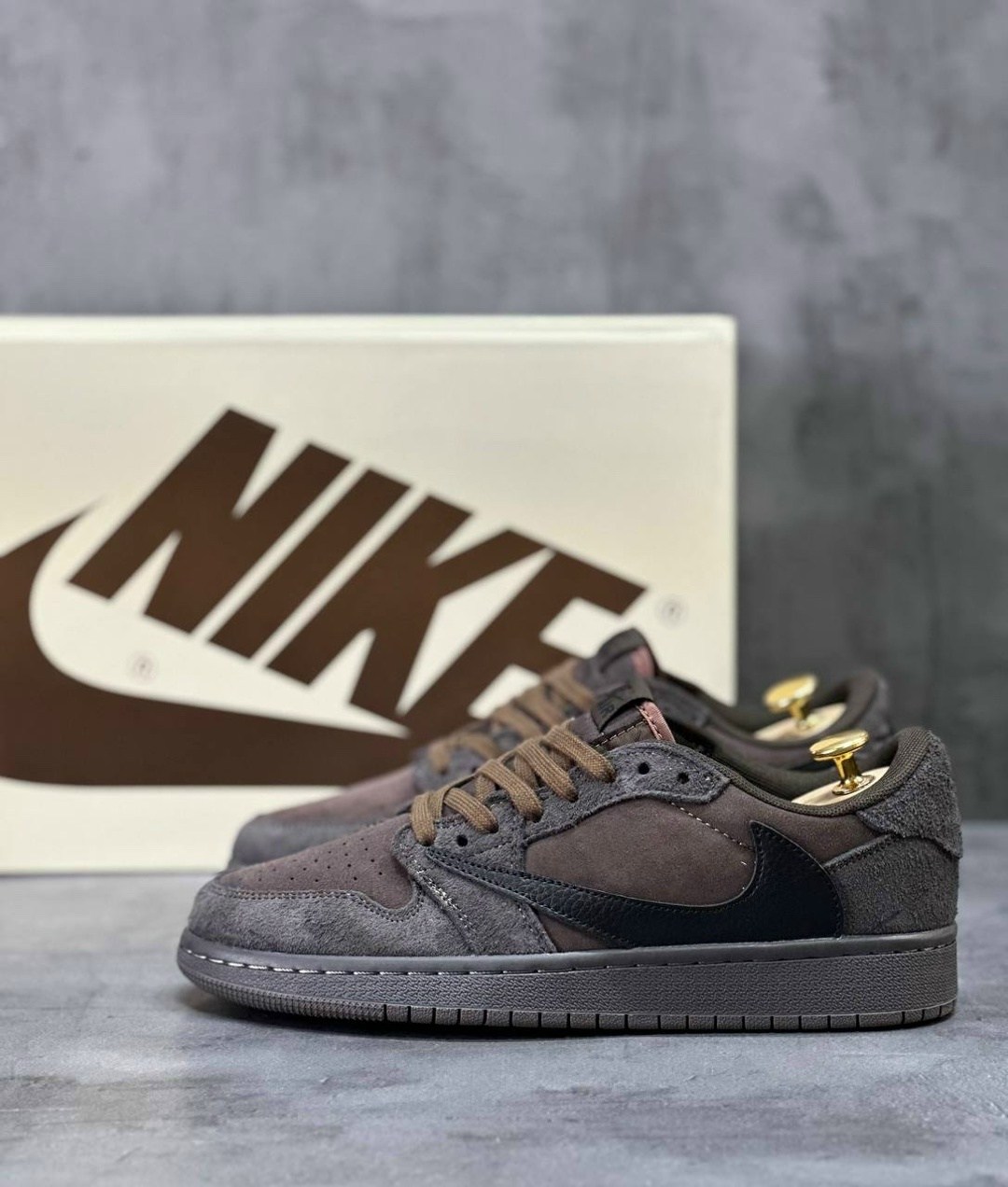 кроссовки travis scott x air jordan 1 low velvet brown nike,кроссовки nike sb dunk low travis scott,nike air jordan 1 low travis scott,кроссовки nike air jordan 1 low travis scott,travis scott x air j