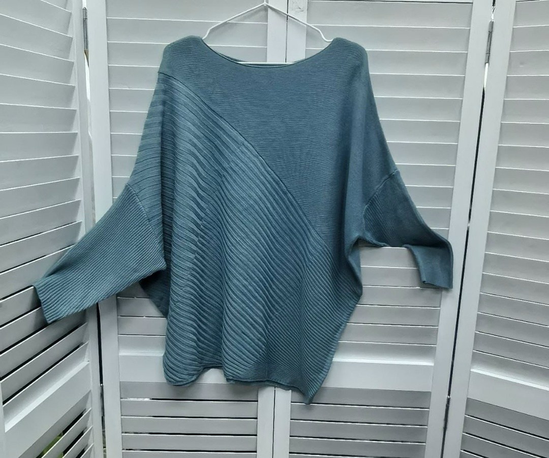 джемпер,джинсы широкие,женские прямые джинсы,трикотажный джемпер,джемпер кардиган