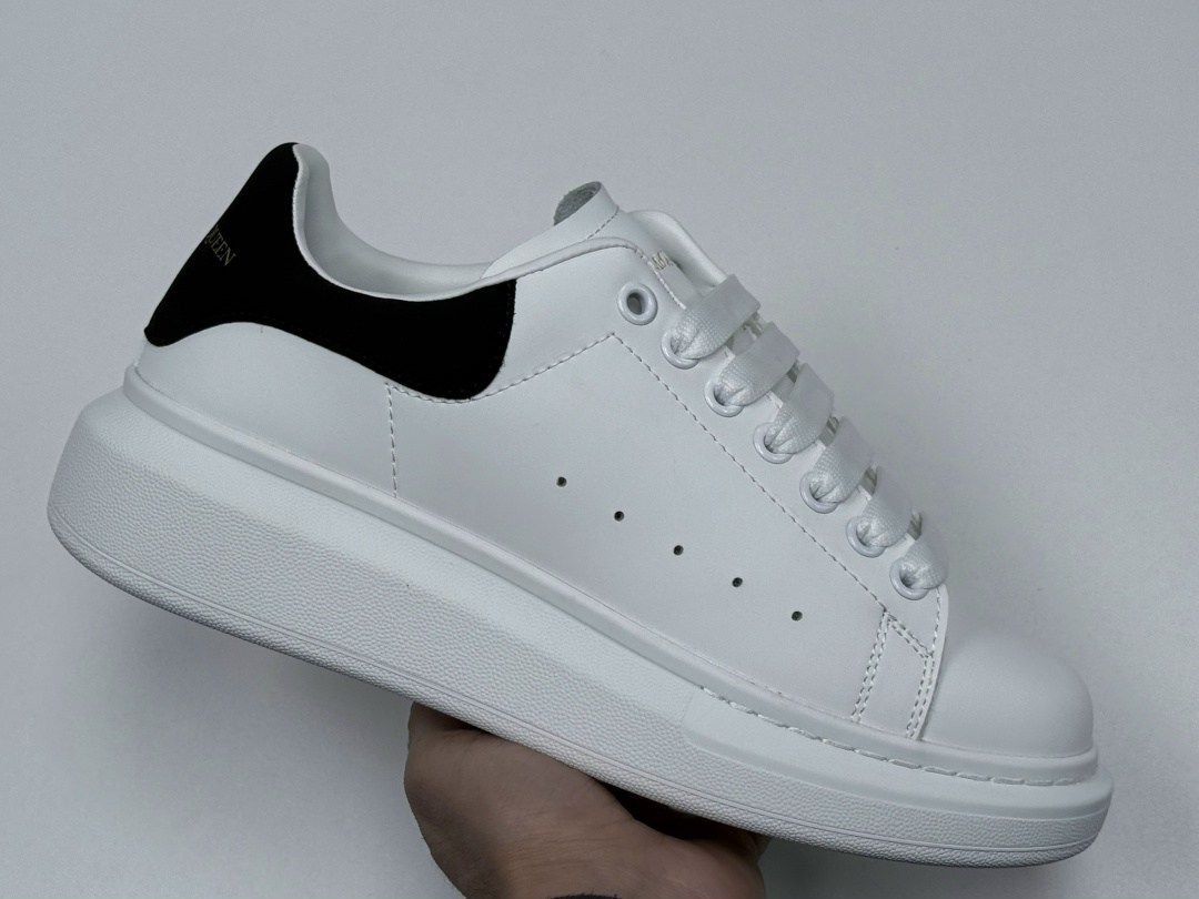 кроссовки alexander mcqueen,кеды александр маккуин черные,кроссовки alexander mcqueen мужские,кроссовки alexander mcqueen oversized sneaker black,кеды alexander mcqueen