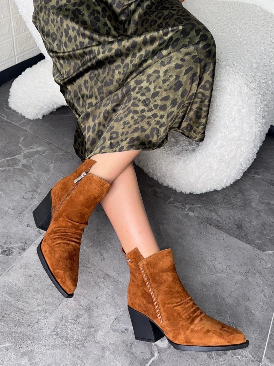 ботильоны женские,ботильоны зимние натуральная замша piniolo,замшевые ботильоны,казаки замшевые демисезонные ботинки на каблуке italyano,казаки замшевые демисезонные ботинки на каблуке italiano