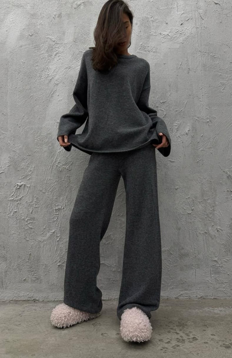 брючный костюм,костюм женский,женский трикотажный костюм,красный костюм,спортивные костюмы