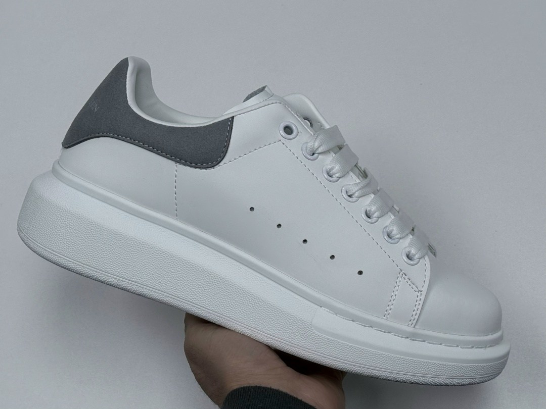 кроссовки alexander mcqueen,кеды александр маккуин черные,кроссовки alexander mcqueen мужские,кроссовки alexander mcqueen oversized sneaker black,кеды alexander mcqueen