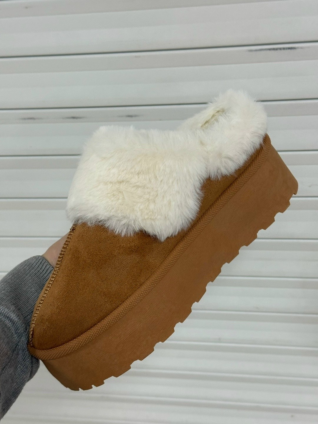 женские пушистые меховые тапочки на платформе,,женские тапочки,тапочки домашние женские,меховые тапочки