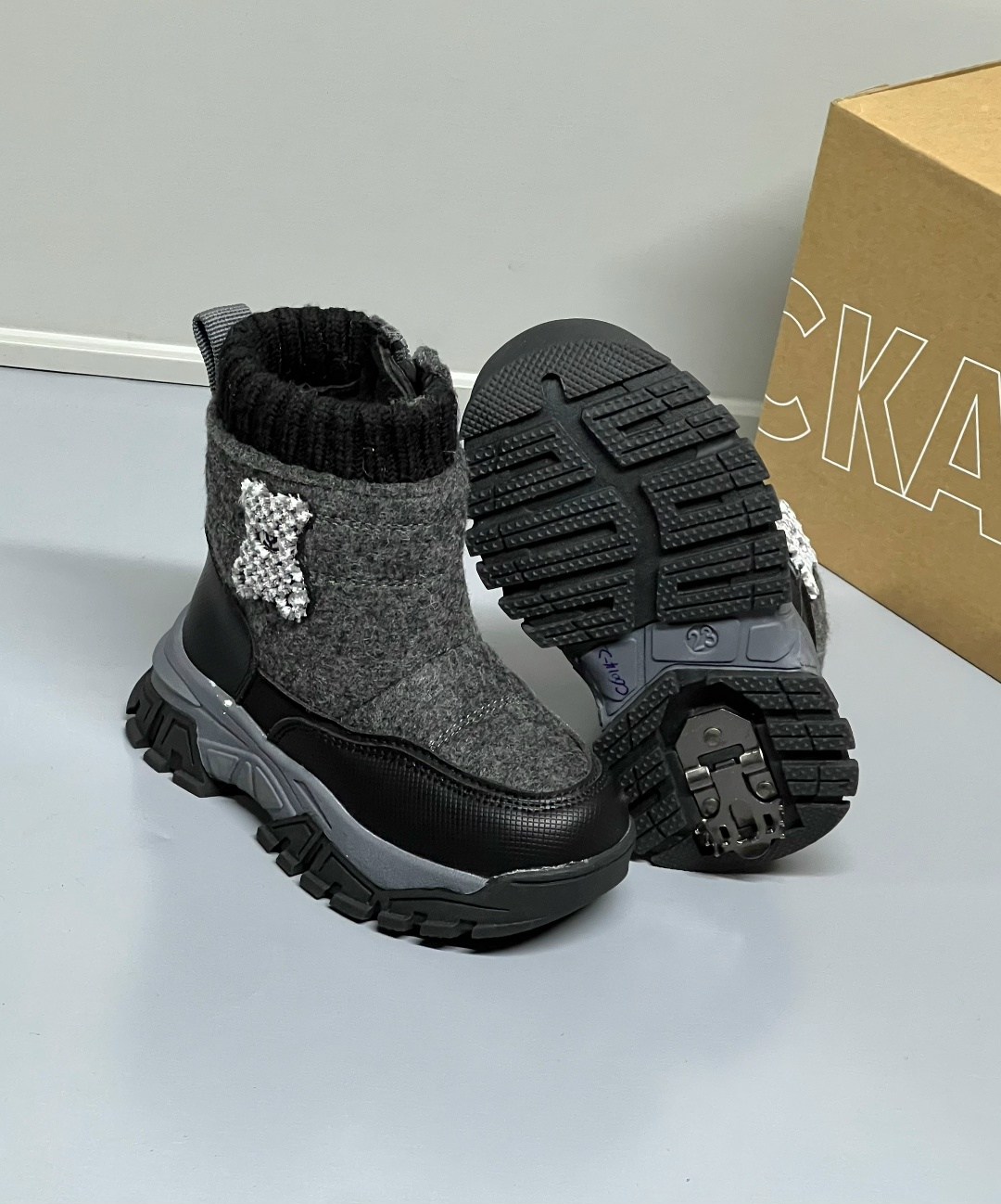 детские валенки,,детская ,зимняя ,зимние детские ботинки