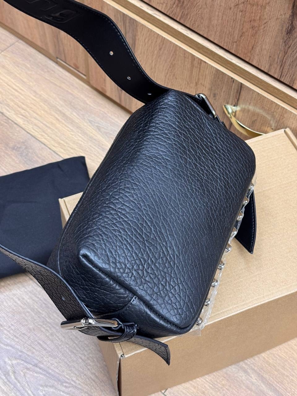 сумка,кожаная сумка,черная сумка,сумочка кожаная,сумки женская