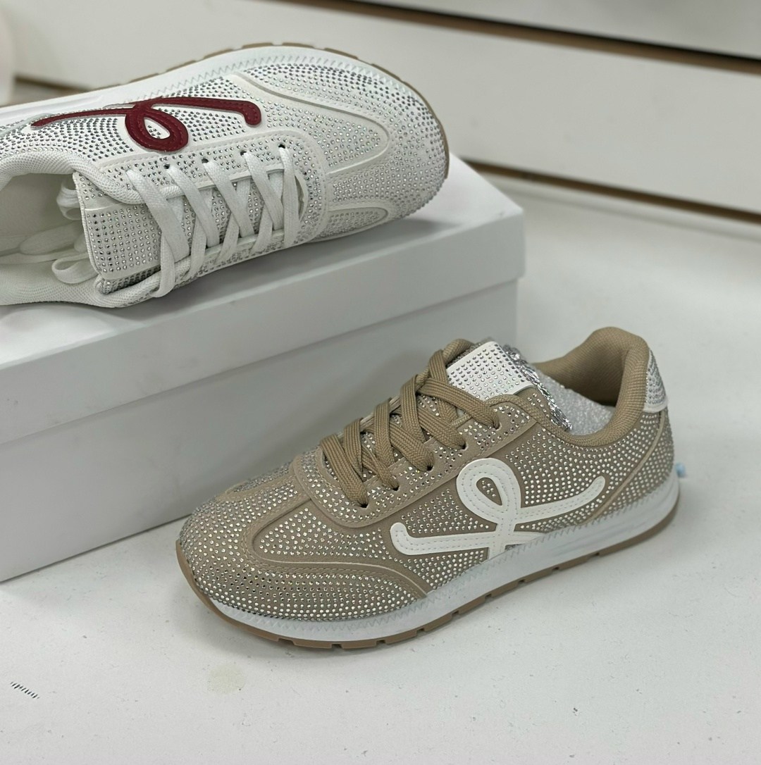 ,кроссовки женскиe,кроссовки для женщин, женская,кроссовки стильные