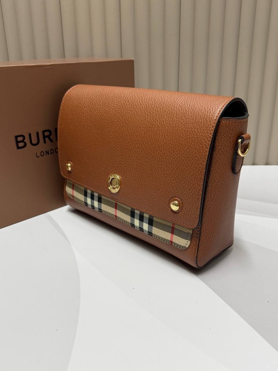 сумка burberry,сумка burberry crossbody bag,burberry сумка на плечо,burberry note medium сумка,сумка burberry женская