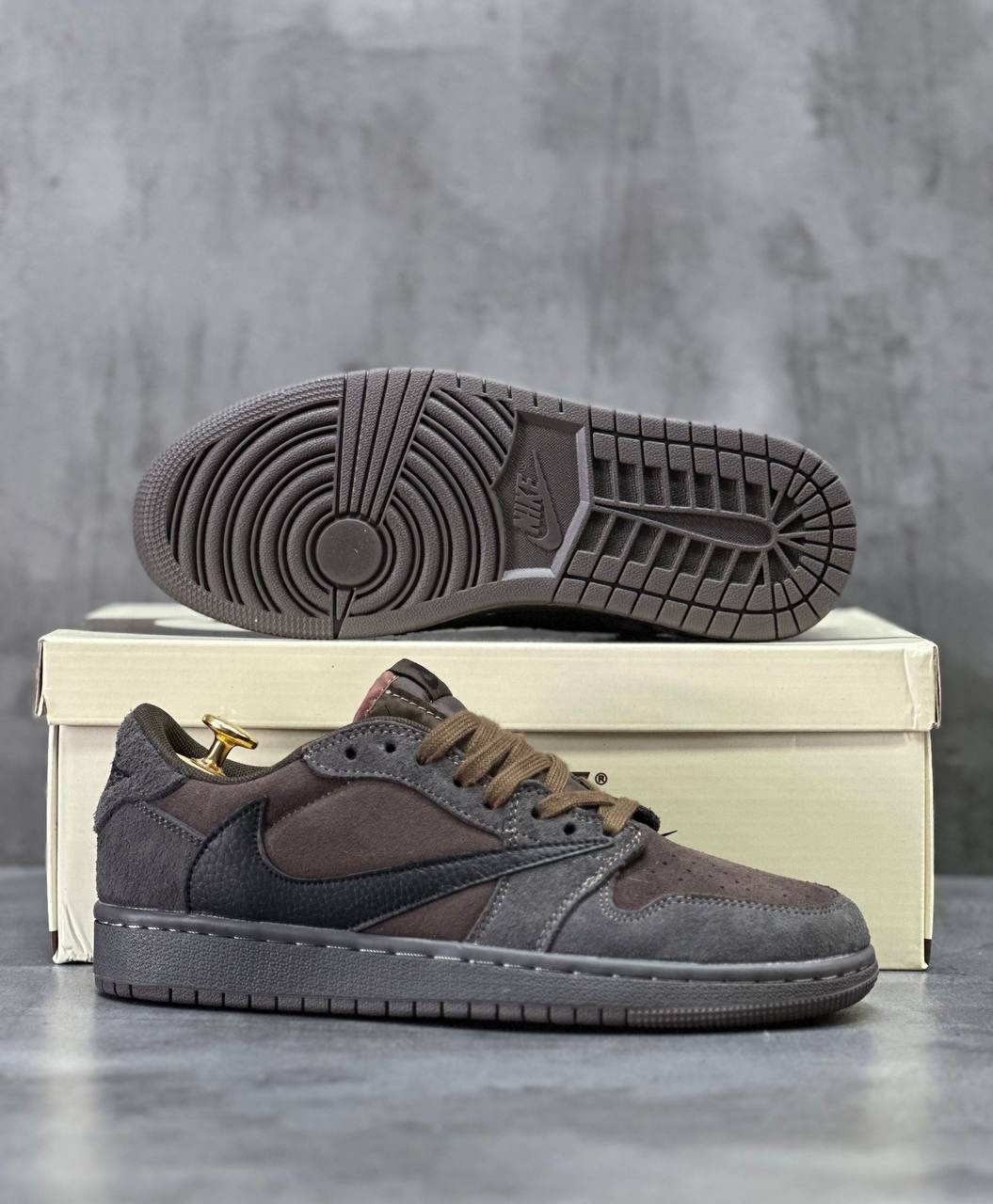 кроссовки travis scott x air jordan 1 low velvet brown nike,кроссовки nike sb dunk low travis scott,nike air jordan 1 low travis scott,кроссовки nike air jordan 1 low travis scott,travis scott x air j