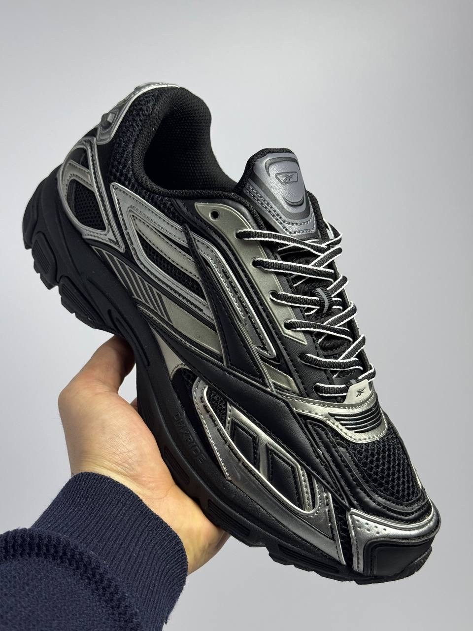 кроссовки мужские balenciaga b-cross16-07 черные 39 ru,мужские черные кроссовки balenciaga track 2,кроссовки спортивные balenciaga цвет черный,кроссовки balenciaga,кроссовки balenciaga 3xl