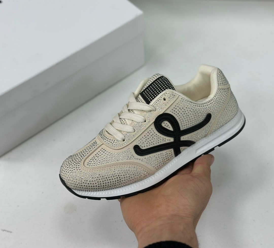 ,кроссовки женскиe,кроссовки для женщин, женская,кроссовки стильные