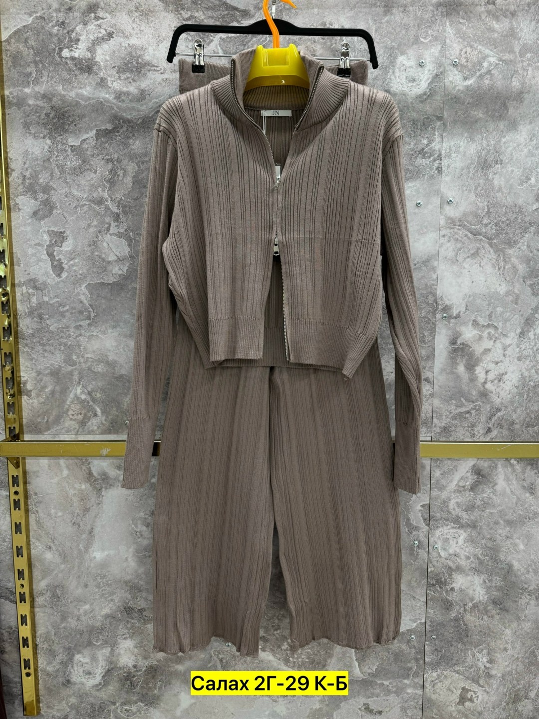 женский костюм,,женский костюм двойка,брючный костюм женский,женский костюм серый