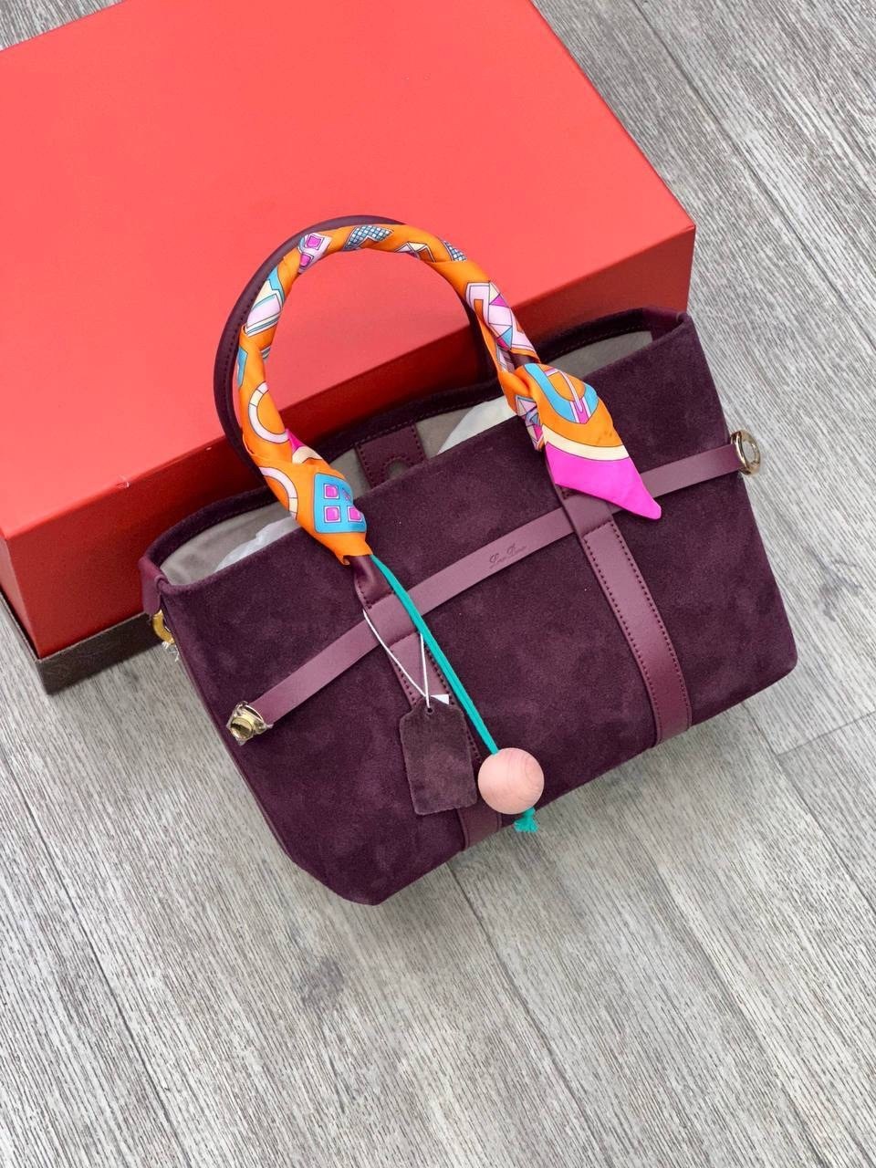 женская сумка замшевый тоут бордового цвета,замшевая бордовая сумка,замшевая сумка,замшевая сумка шоппер цвет бордовый,женская замшевая сумка