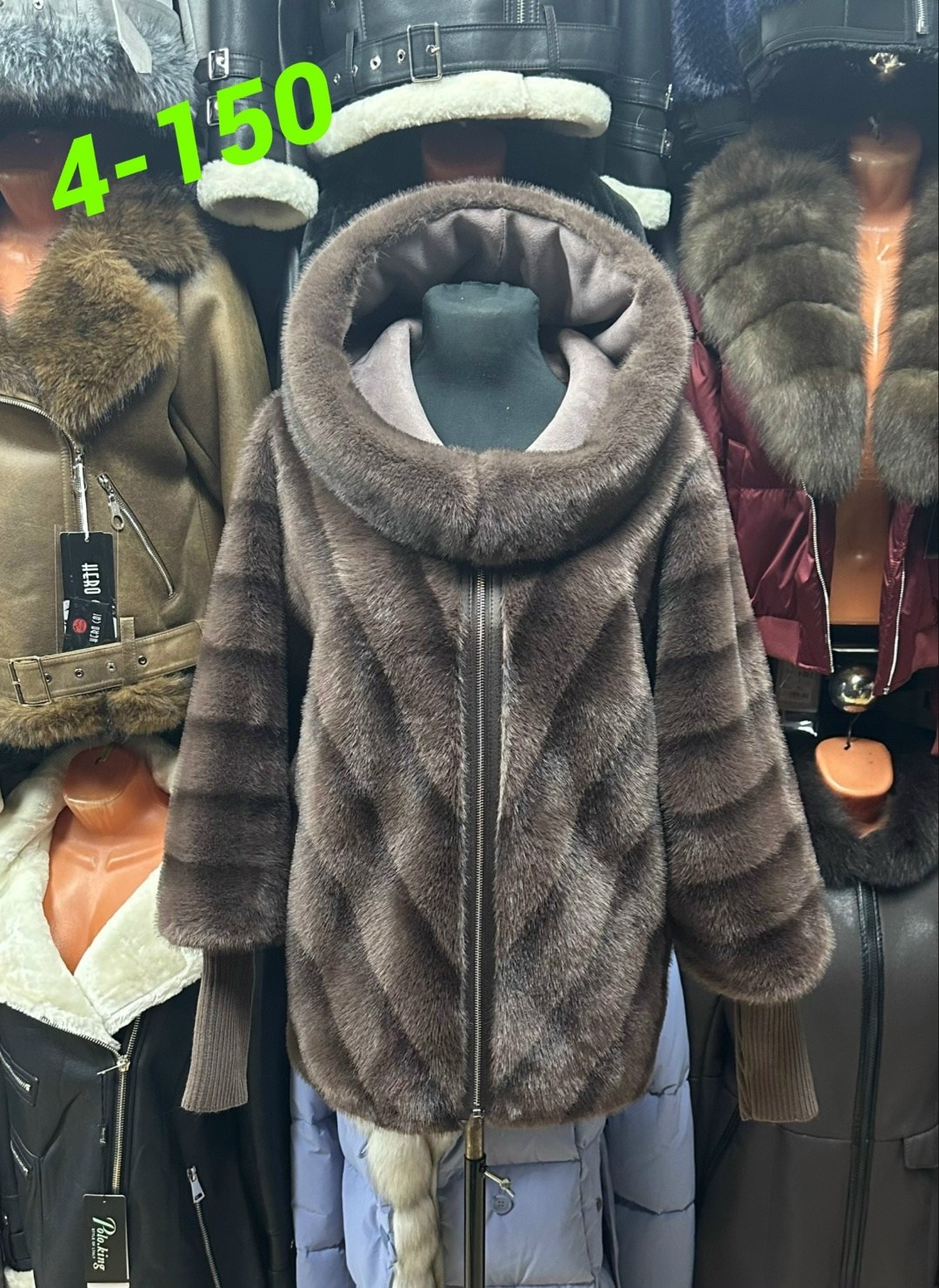 норковые шубы,шубка из меха европейской норки с капюшоном,шубка из меха европейской норки с капюшоном цвет графит,шуба,шуба норковая с капюшоном