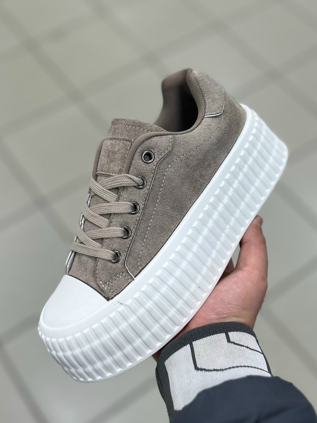 ,обуви,спортивная ,кроссовки женские на меху,адидас кеды мужские черные с толстой подошвой