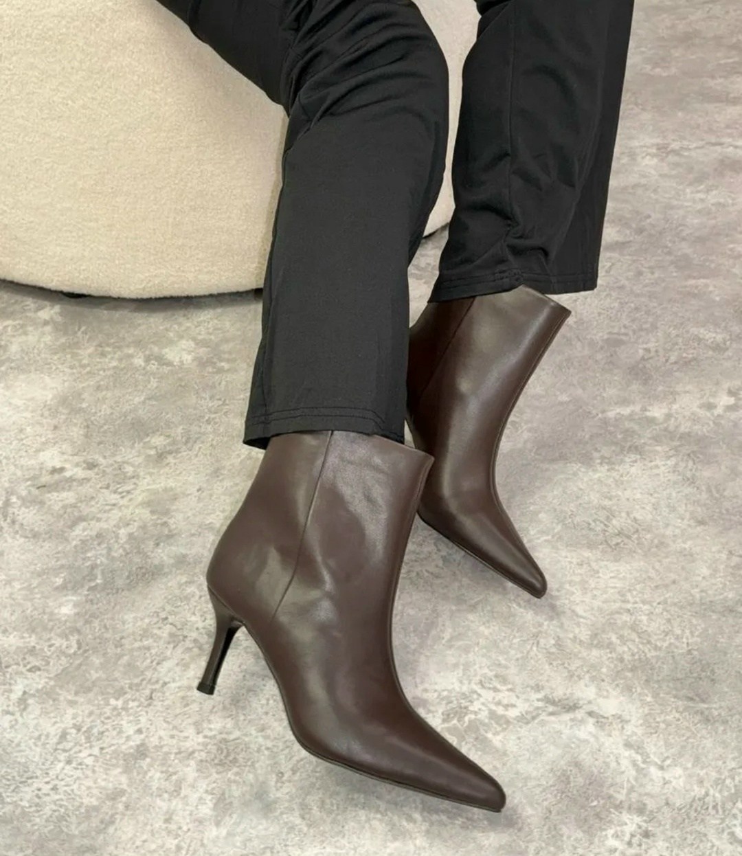 ботильоны,замшевые женские ботильоны с острым носком на,замшевые ботильоны,женские ботильоны,ботильоны женский shoux коричневый размер 37