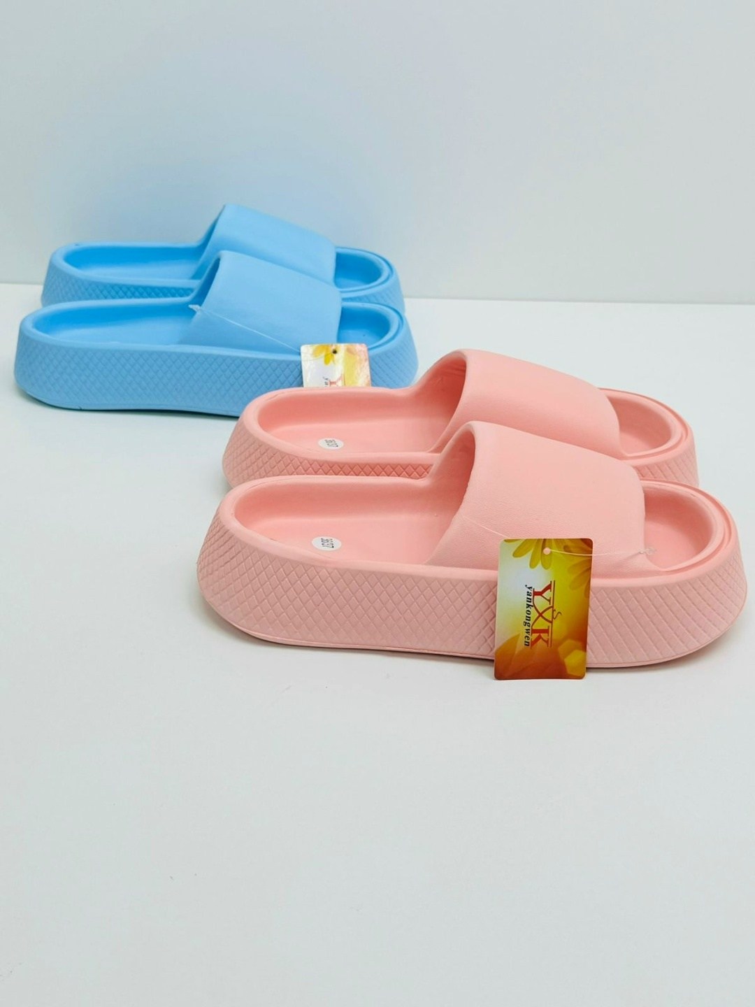 женские шлепанцы,шлепки женские,сланцы женские,тапочки белые,женские тапочки