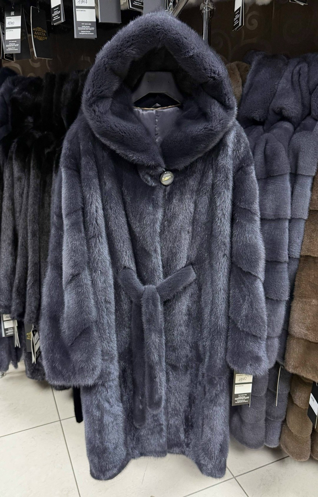 шуба норковая,норковая шуба с капюшоном,шубка из меха европейской норки с капюшоном цвет графит,шубка из меха европейской норки с капюшоном,шуба из меха европейской норки с капюшоном