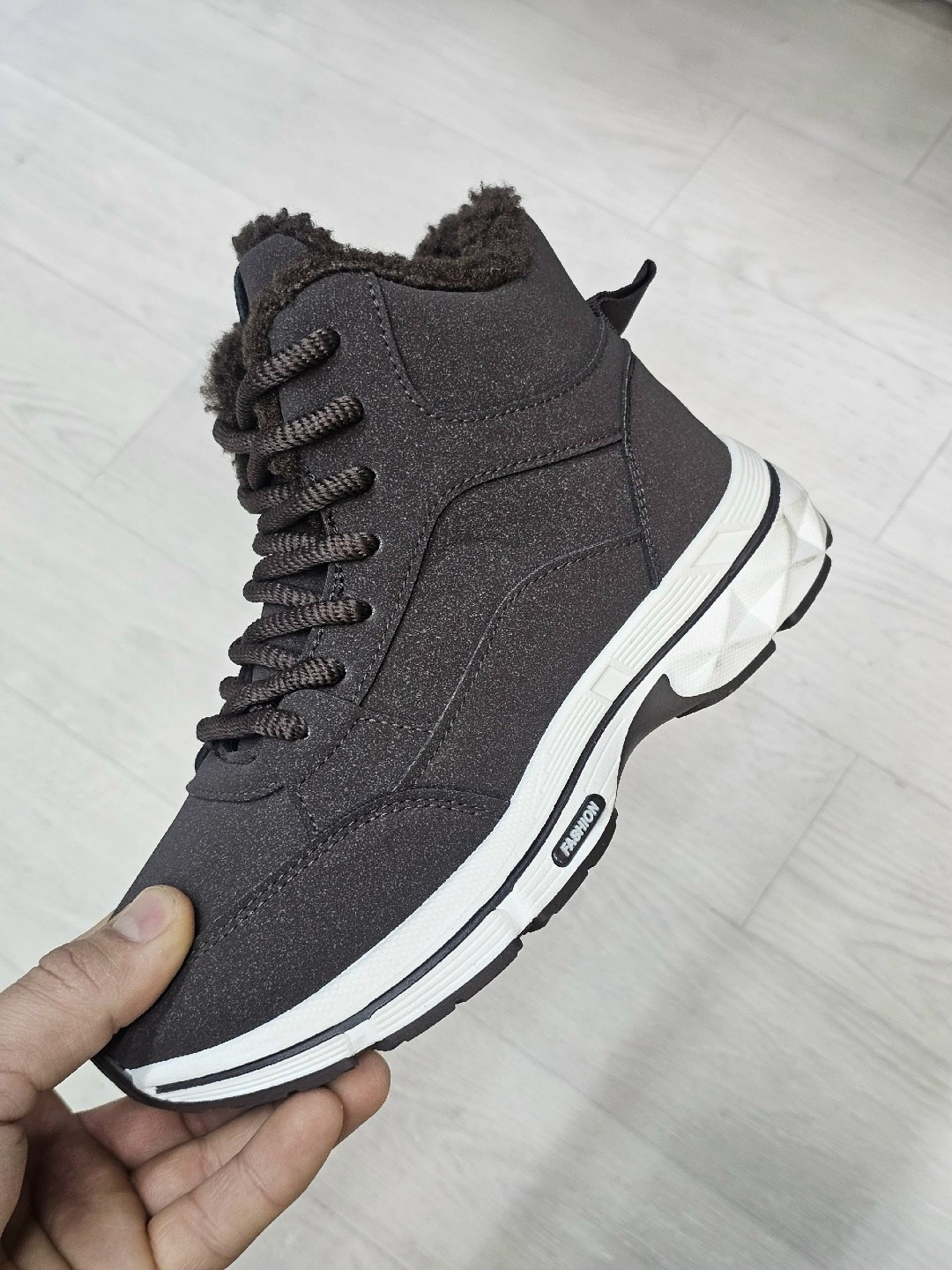 ,женские зимние кроссовки,кроссовки зимние,теплые кроссовки,зимняя женская