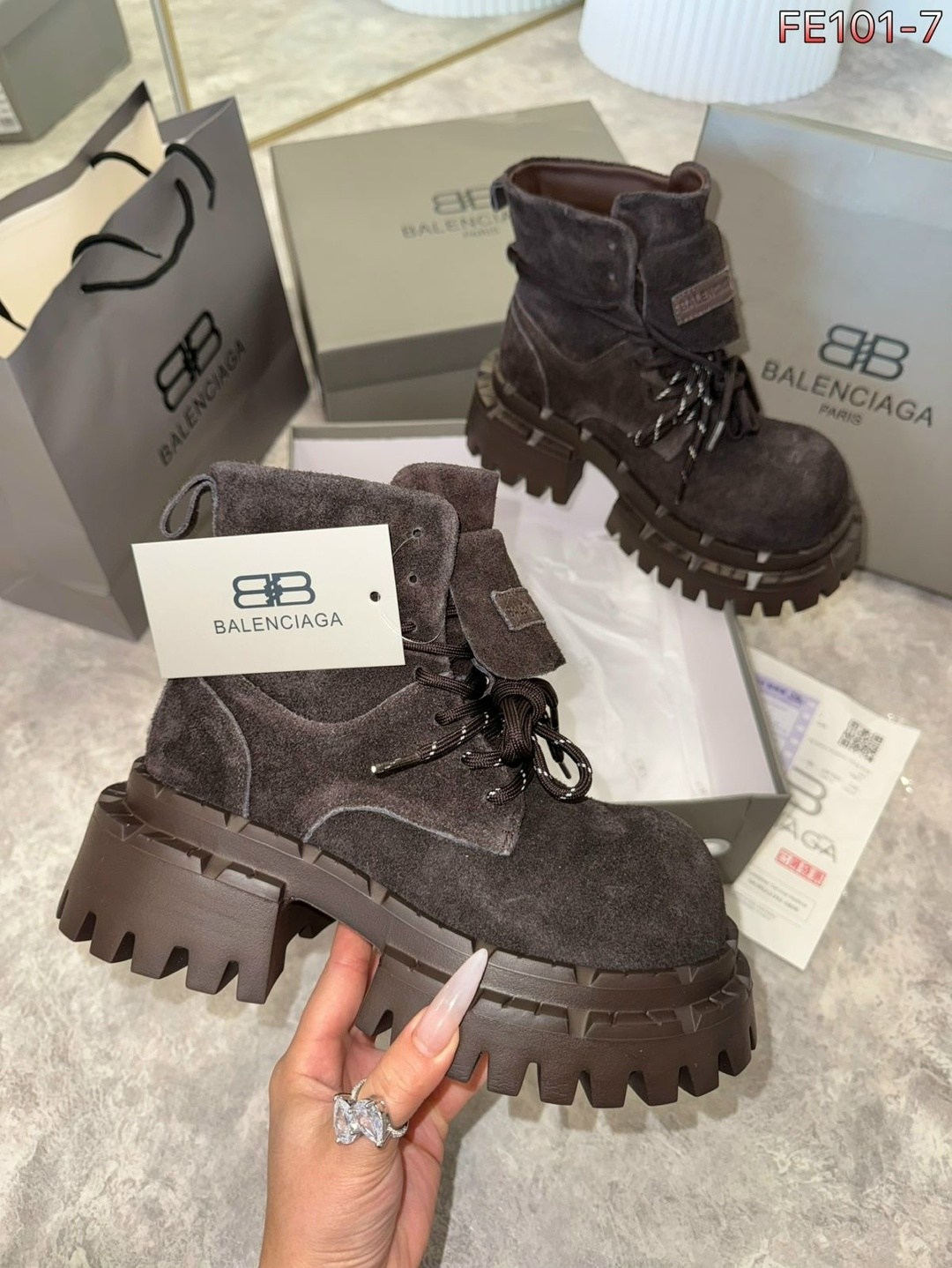 ботинки осенние баленсиага balenciaga цвет пурпурно-розовый,ботинки осенние balenciaga balenciaga розово-пурпурный,женские ботинки balenciaga,ботинки осенние баленсиага balenciaga,ботинки balenciaga