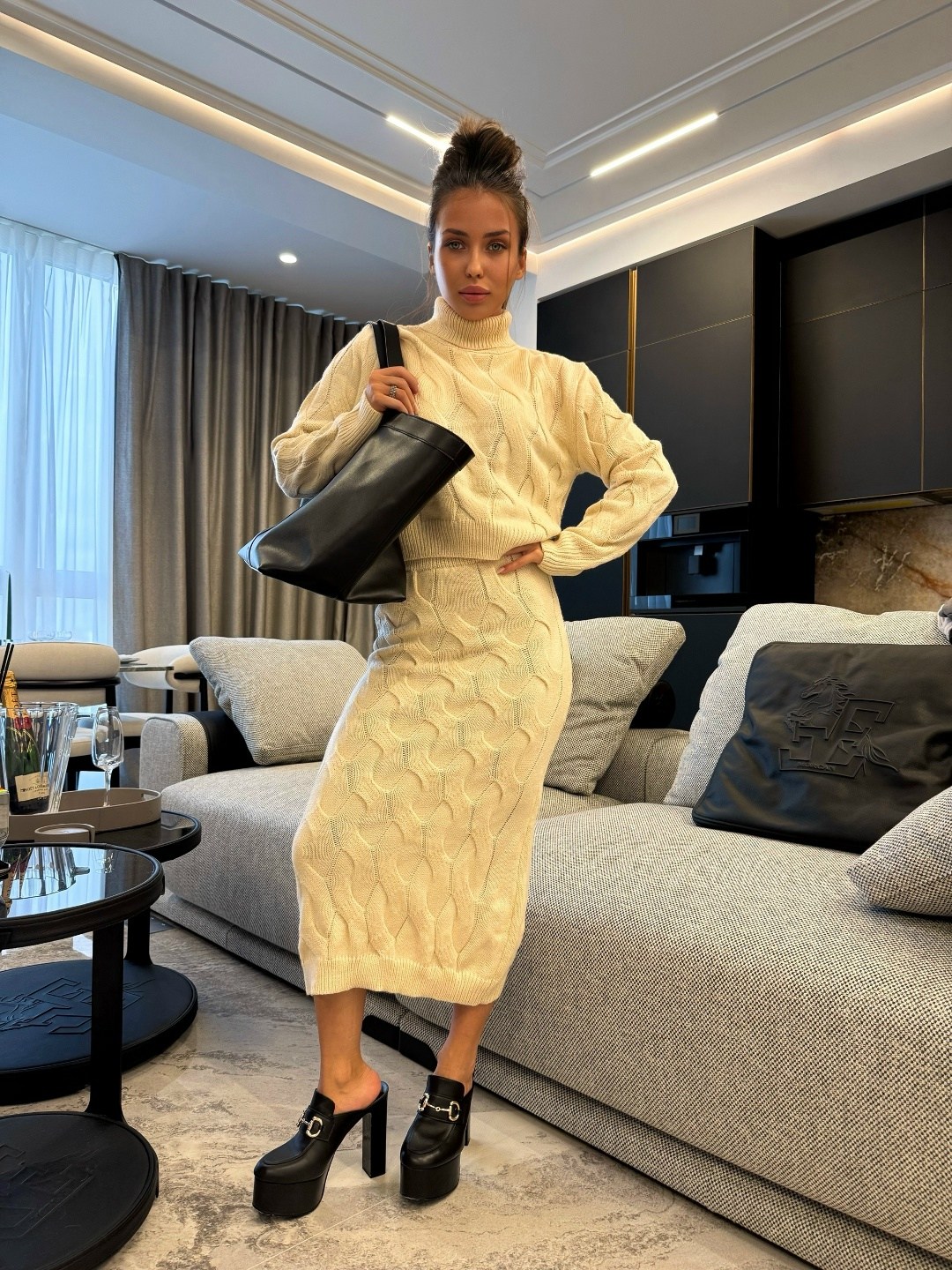 вязаный костюм с юбкой,вязаные комплекты,платье вязаное,трикотажное платье,вязаные костюмы