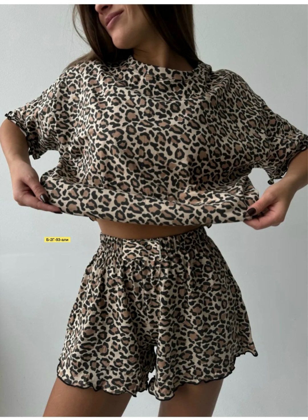 женская пижама с шортами в леопардовый принт,леопардовая пижама,пижама с шортами и футболкой трикотажная леопардовая beamuuur,пижама с шортами леопардовый,пижама с шортами женская
