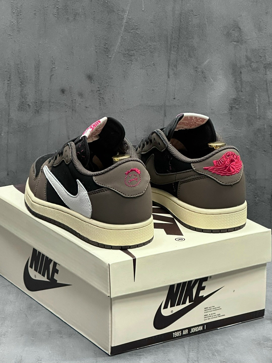 кроссовки nike air jordan 1 low travis scott,кроссовки nike travis scott x air jordan 1 low,nike air jordan 1 low travis scott,nike air jordan 1 low x travis scott,nike air jordan 1 travis scott