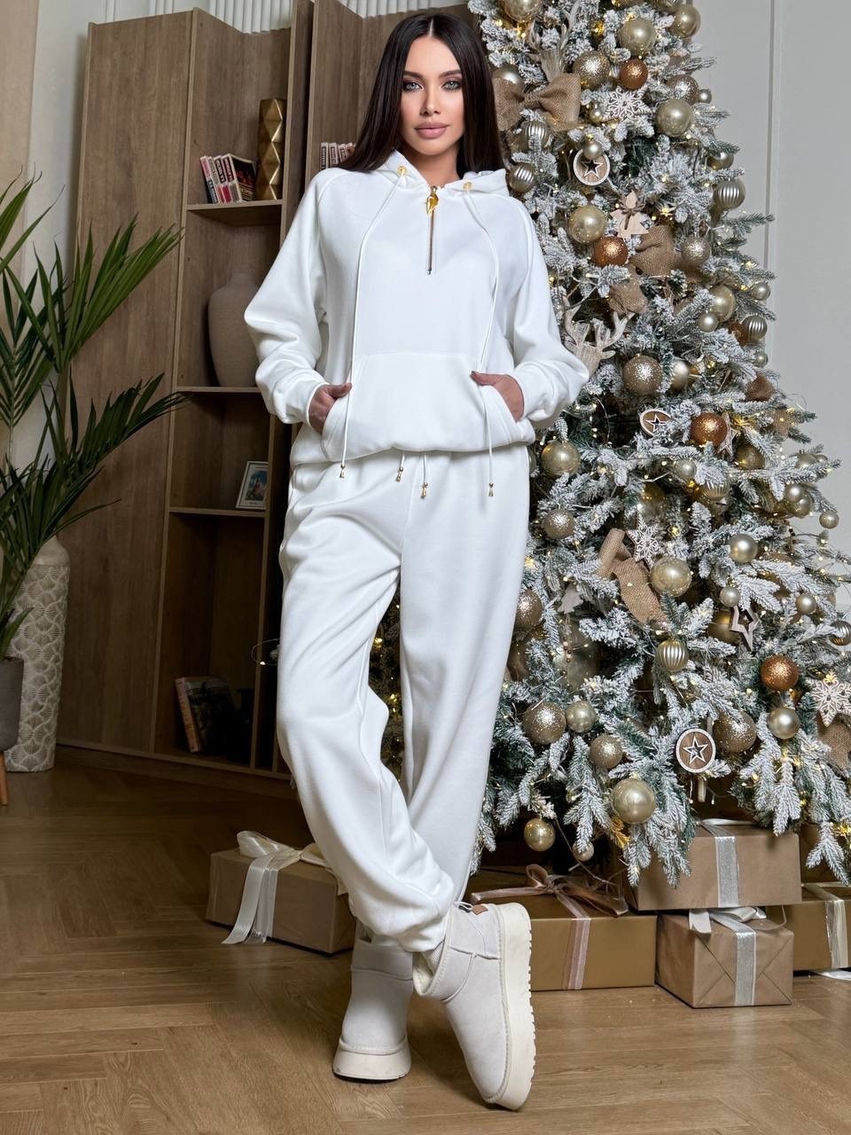 спортивные костюмы,костюм на флисе женский,базовый спортивный костюм,белый костюм женский на флисе,женский спортивный костюм