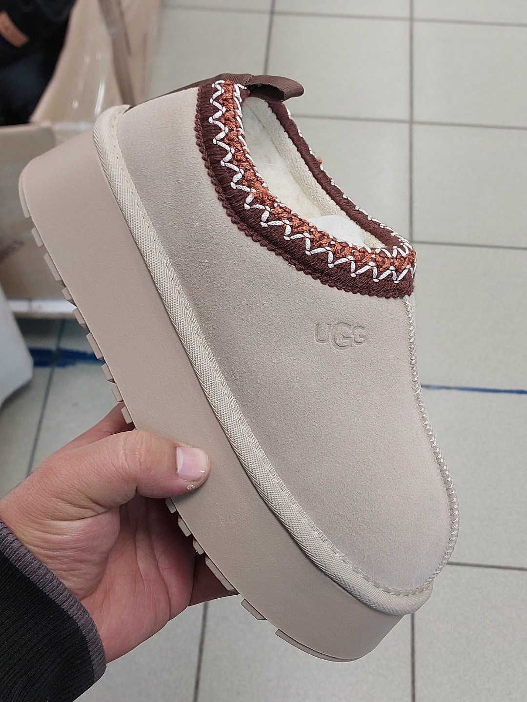,угги зимние женские коричневые тапки uggi 287906207,угги тапочки uggi 287907780,женская ,ugg slipper