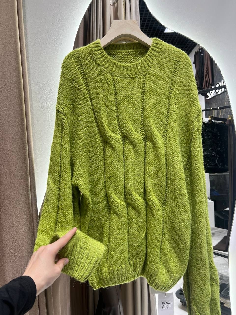 вязаные свитера,модные свитера,женский вязаный свитер,свитер с объемными косами,свитер