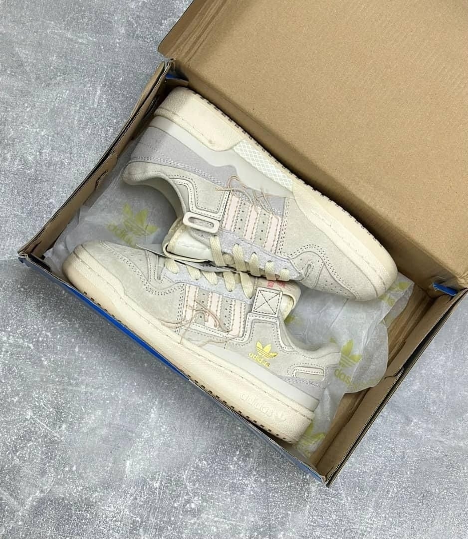 adidas forum low 84 бежевый лайт,кроссовки женские adidas,кроссовки adidas,adidas forum low бежевые замшевые,кроссовки adidas forum 84 low off white