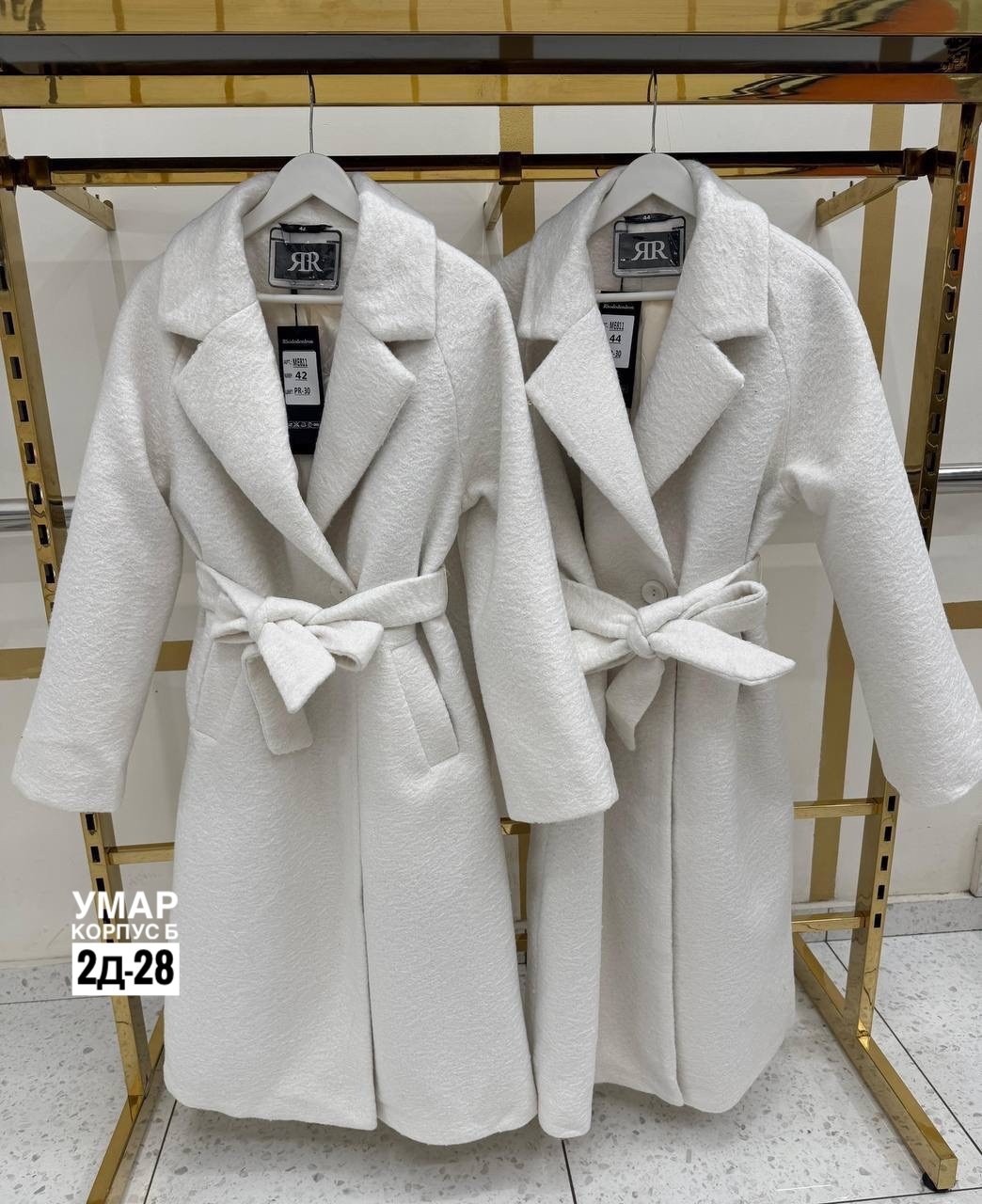 пальто женское,пальто женское из мериноса,пальто меховое,пальто,модные пальто 2025