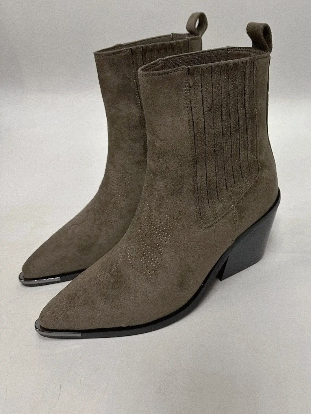 ,ботильоны замшевые,замшевые ботинки,полусапоги казаки,замшевые казаки