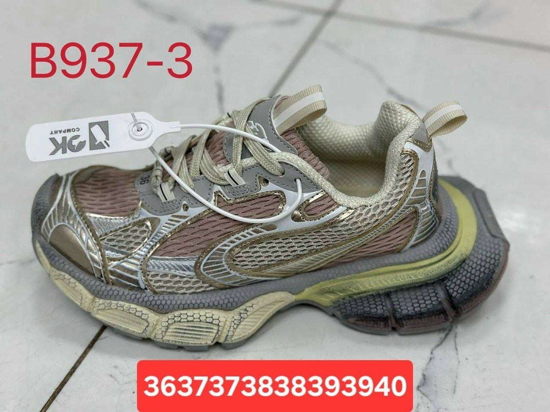 кроссовки в стиле balenciaga copy 1:1,кроссовки мужские в стиле balenciaga copy 1:1,мужские черные кроссовки balenciaga track 2,кроссовки balenciaga 3xl sneaker 'worn-out черный,кроссовки 3xl triple b