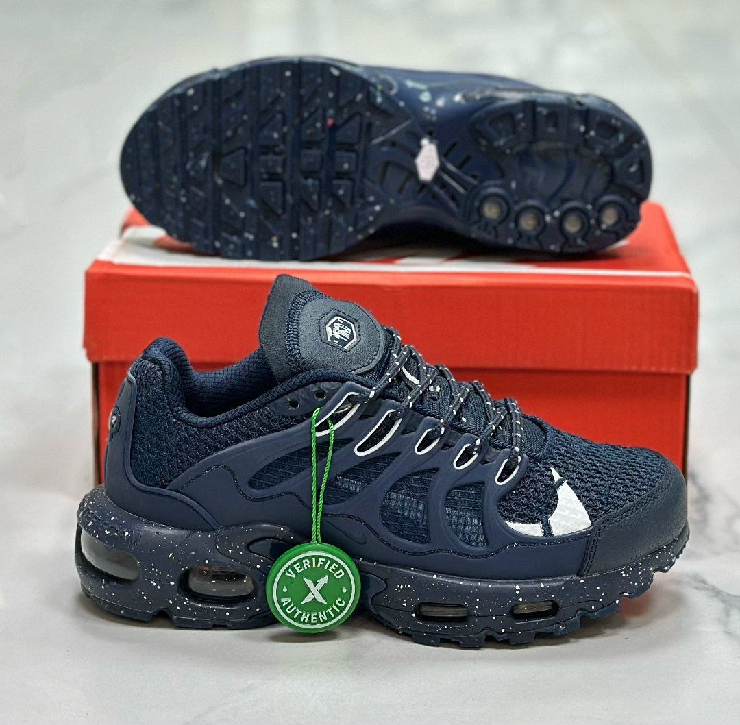 кроссовки nike air max tn terrascape plus,кроссовки nike air max terrascape plus black lime,кроссовки nike air max plus tn,кроссовки nike air max terrascape plus,кроссовки nike air max plus